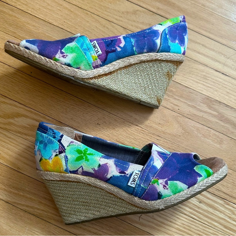 Toms Slip On wedge shoes